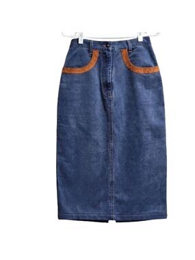 Vintage maxi denim skirt color blue with brown suede details size 4